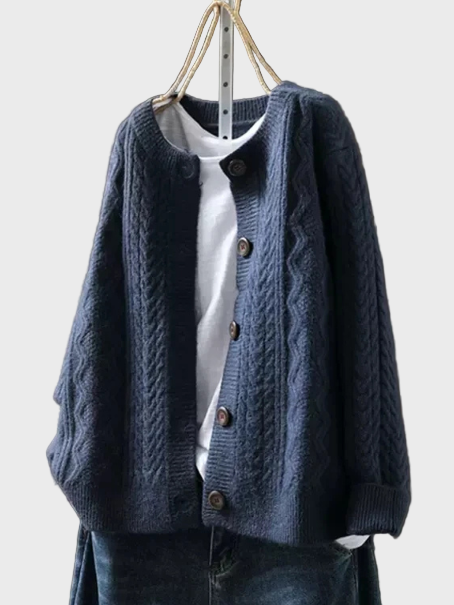 Amadea | Classic Cardigan