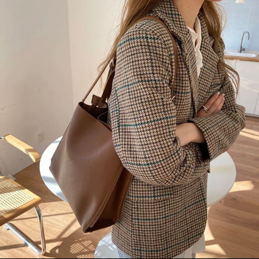 Helisent | Timeless Tote Bag