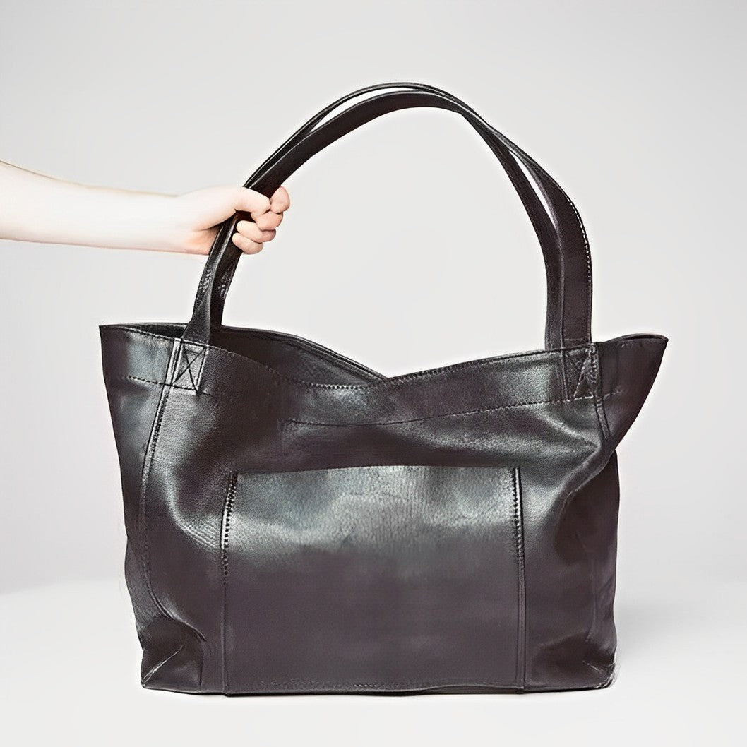 Cecily | Classic Handbag with Generous Space