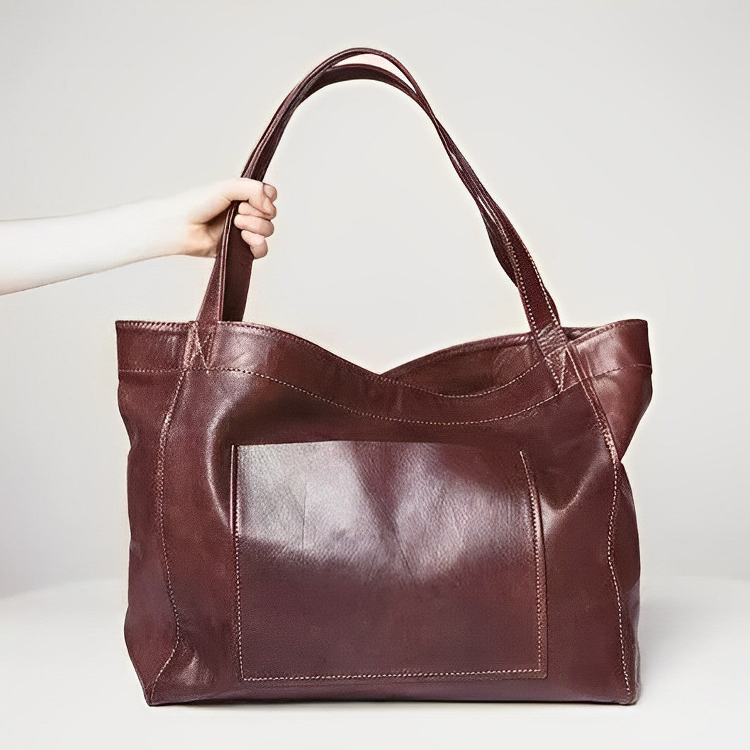 Cecily | Classic Handbag with Generous Space