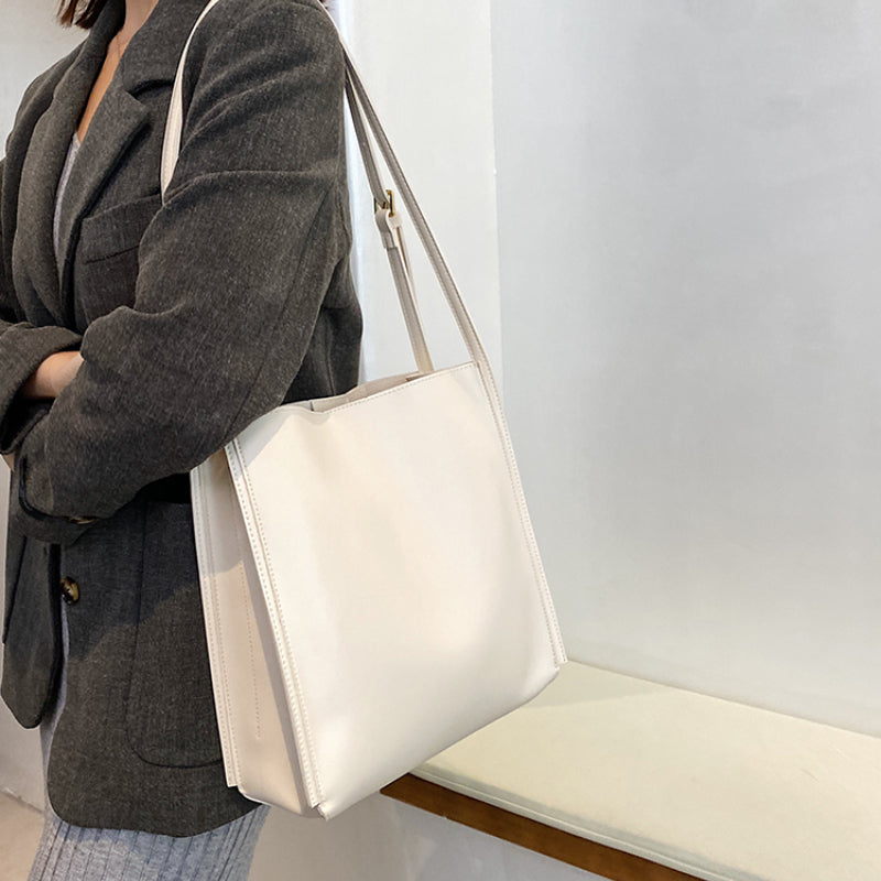 Helisent | Timeless Tote Bag
