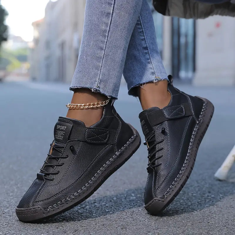 Cornelia | Classic Comfortable Trainers