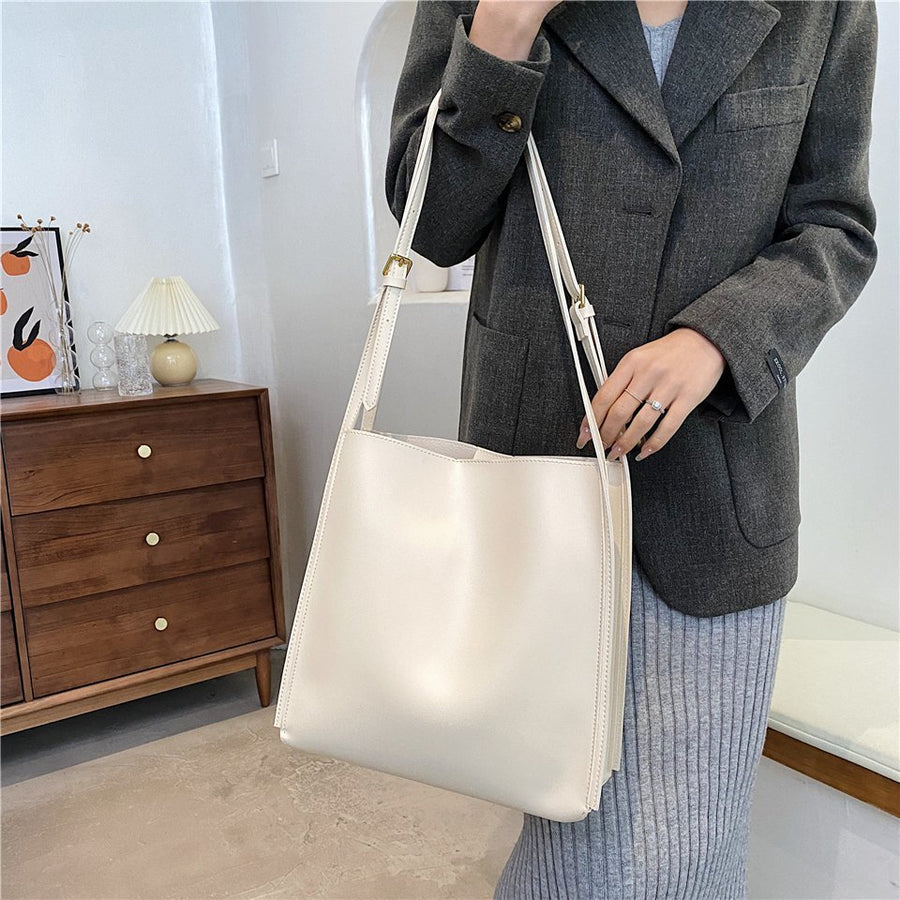 Helisent | Timeless Tote Bag