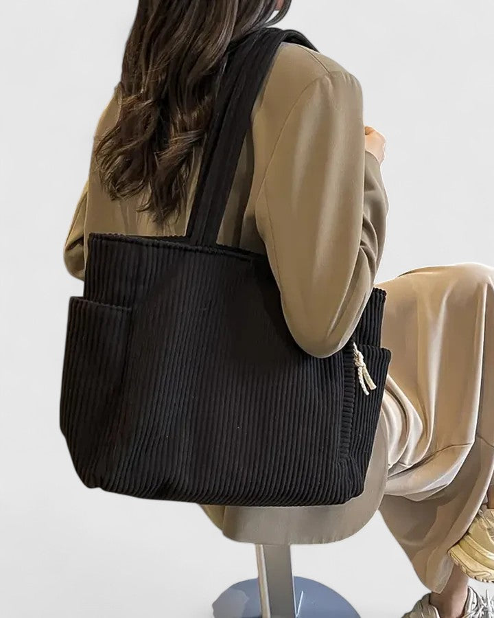 Genevera | Chic Tote Bag