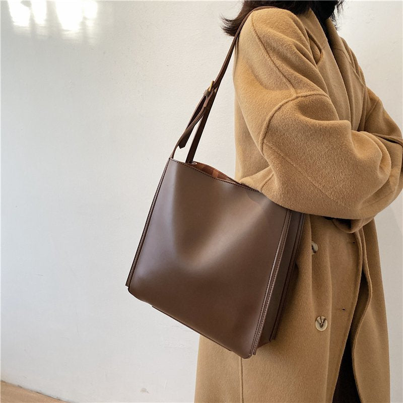 Helisent | Timeless Tote Bag