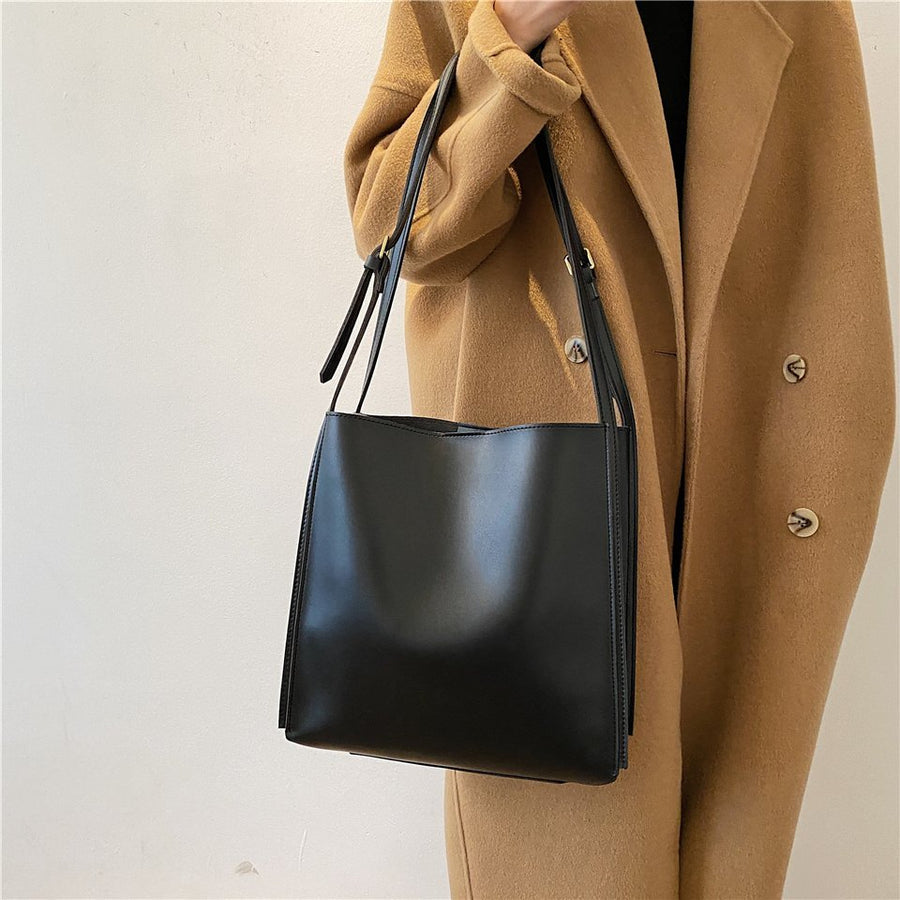 Helisent | Timeless Tote Bag