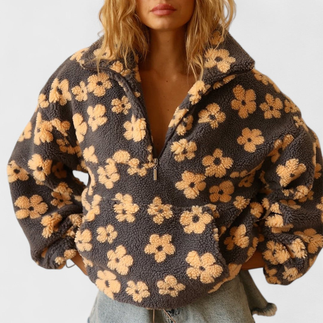 Vevina | Cosy Floral Top