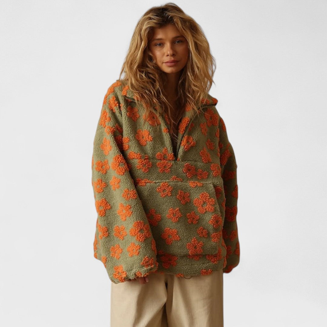 Vevina | Cosy Floral Top
