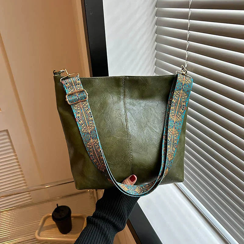 Dorothea | Classic Shoulder Bag with Adjustable Patterned Strap