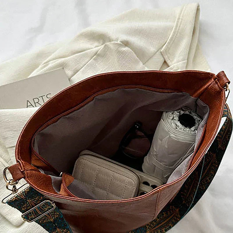 Dorothea | Classic Shoulder Bag with Adjustable Patterned Strap