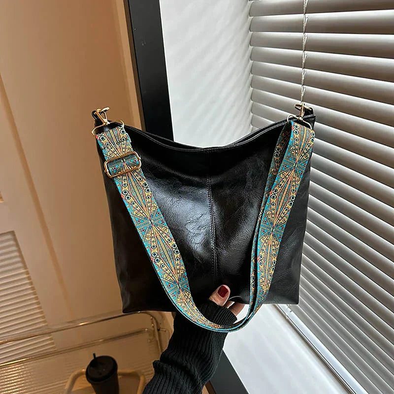 Dorothea | Classic Shoulder Bag with Adjustable Patterned Strap