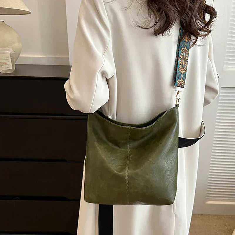 Dorothea | Classic Shoulder Bag with Adjustable Patterned Strap