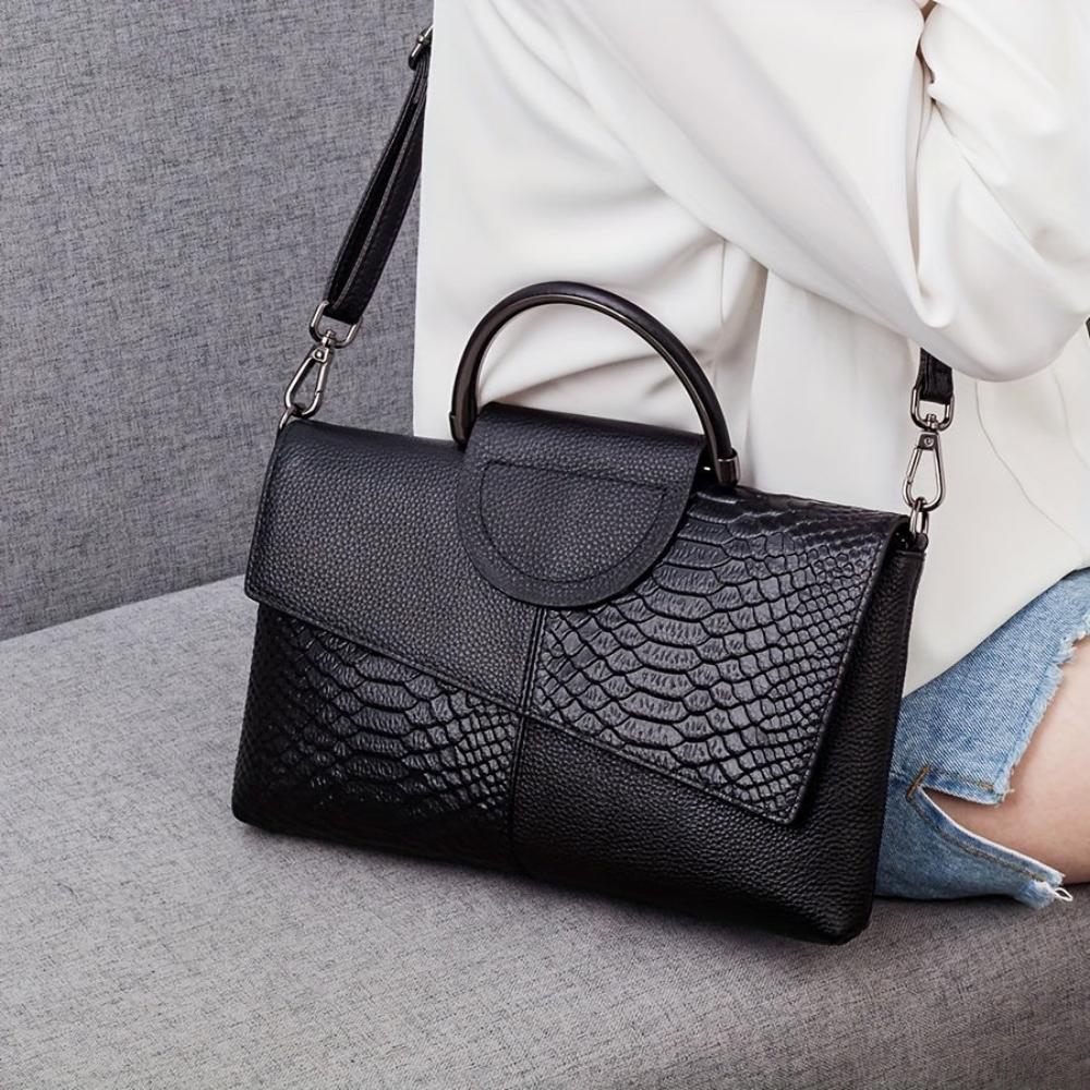 Crescentia | Elegant Handbag