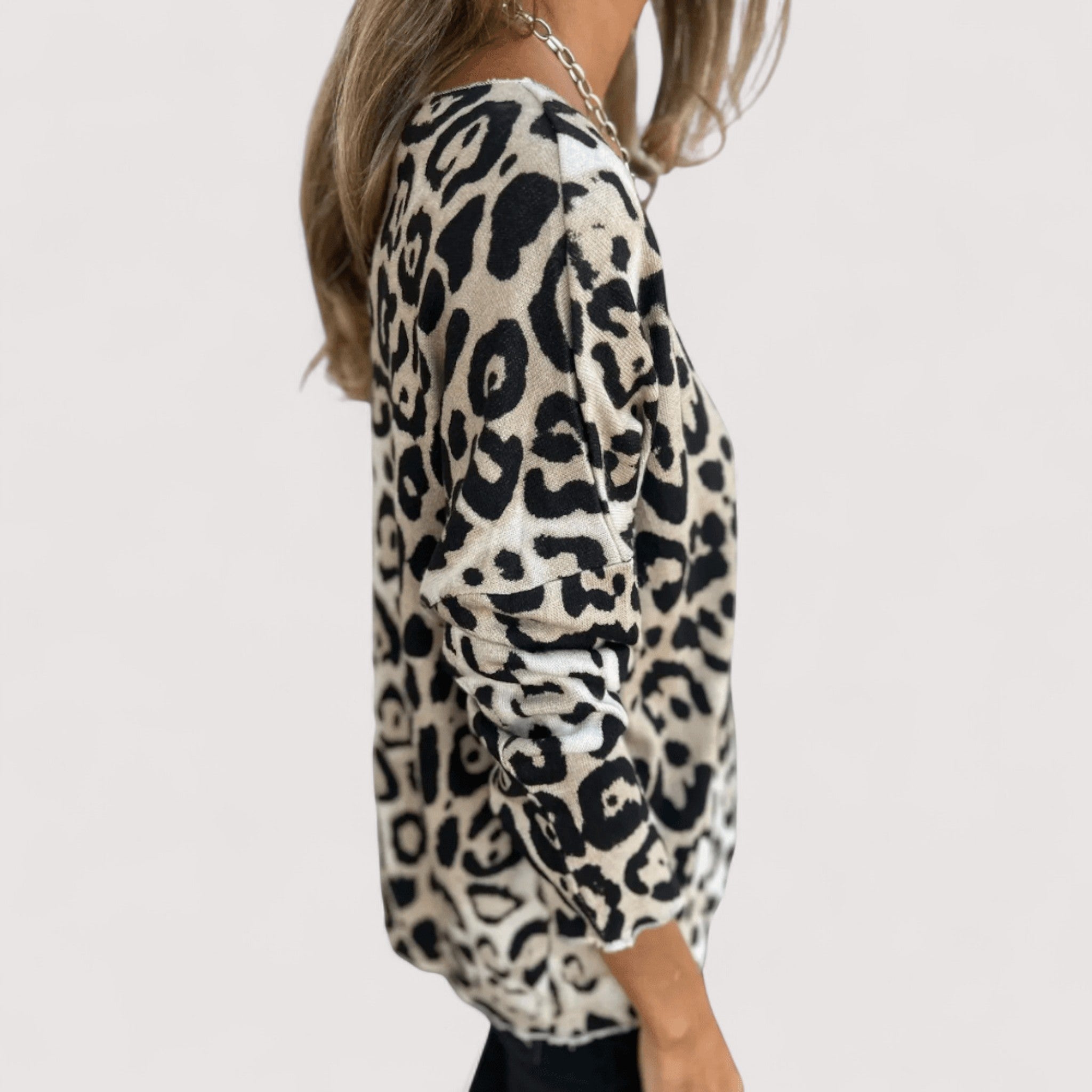 Veronique | Chic Top