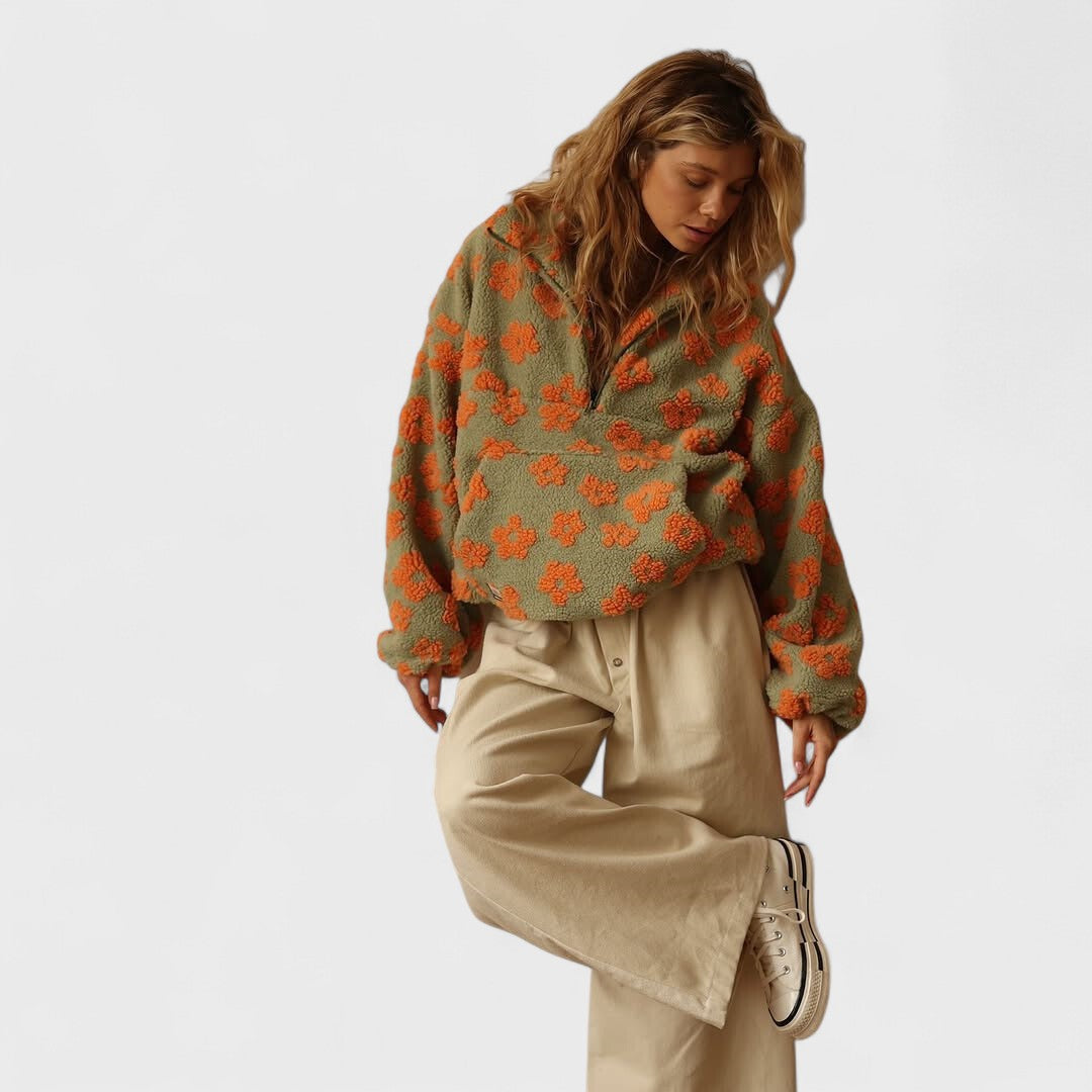 Vevina | Cosy Floral Top