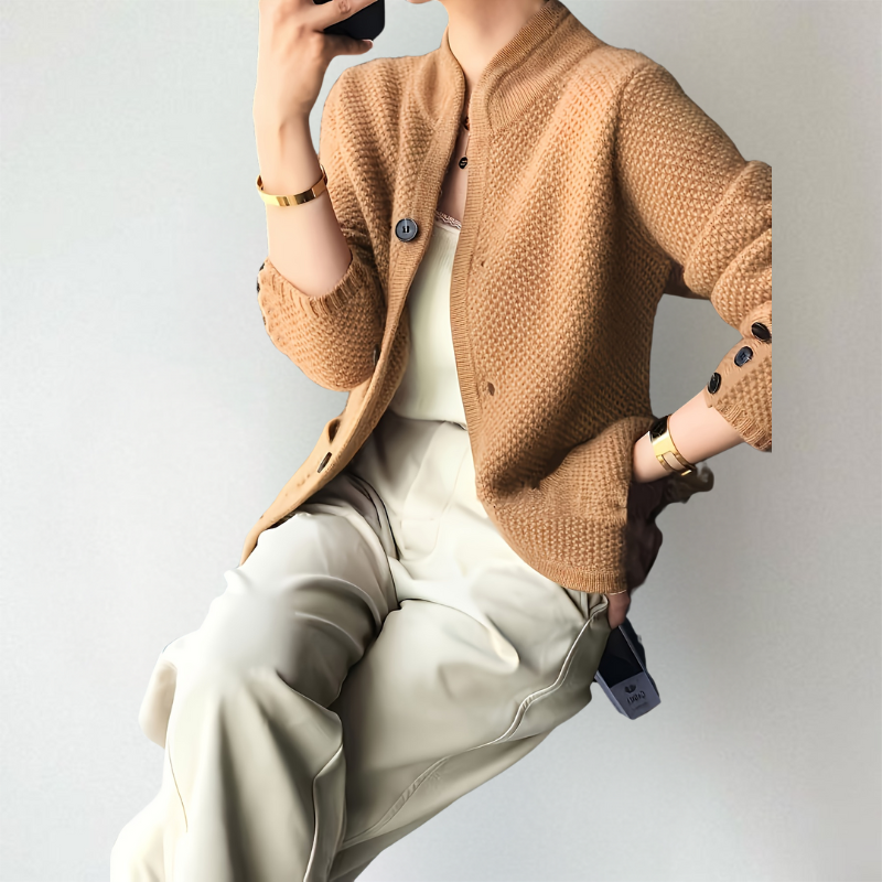 Walburga | Chic Cardigan