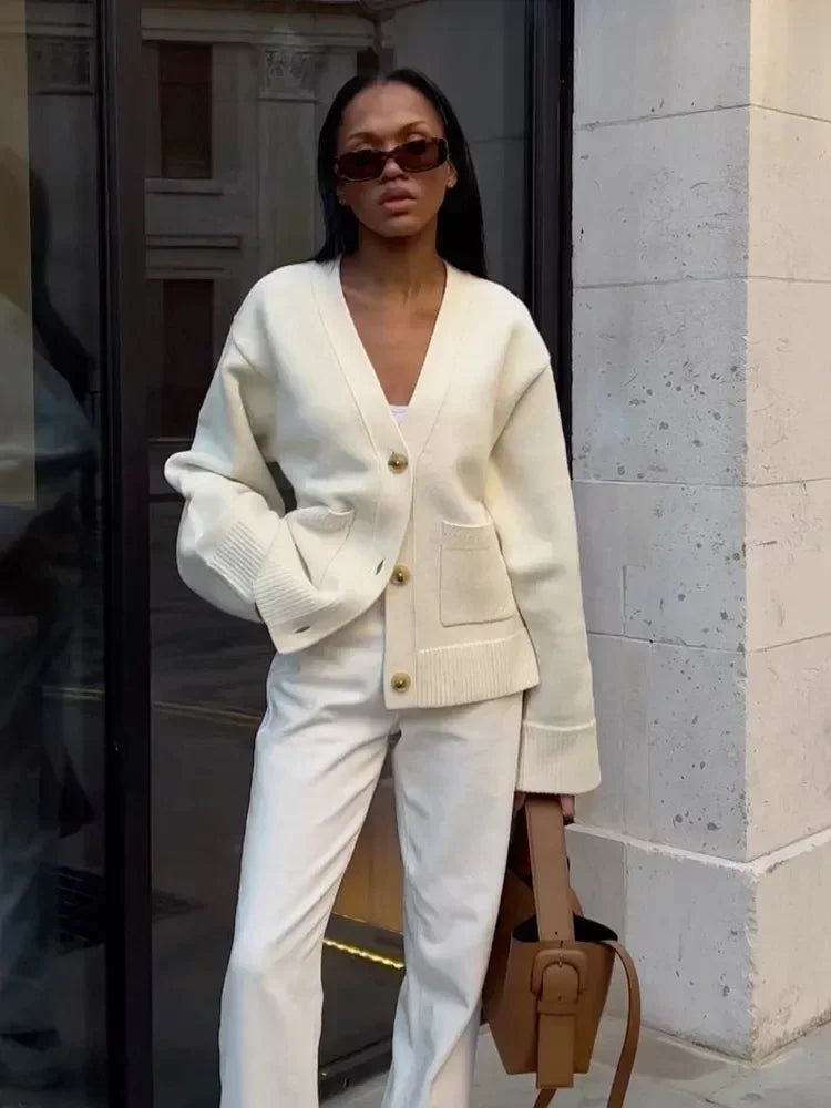 Carys | Elegant Cardigan