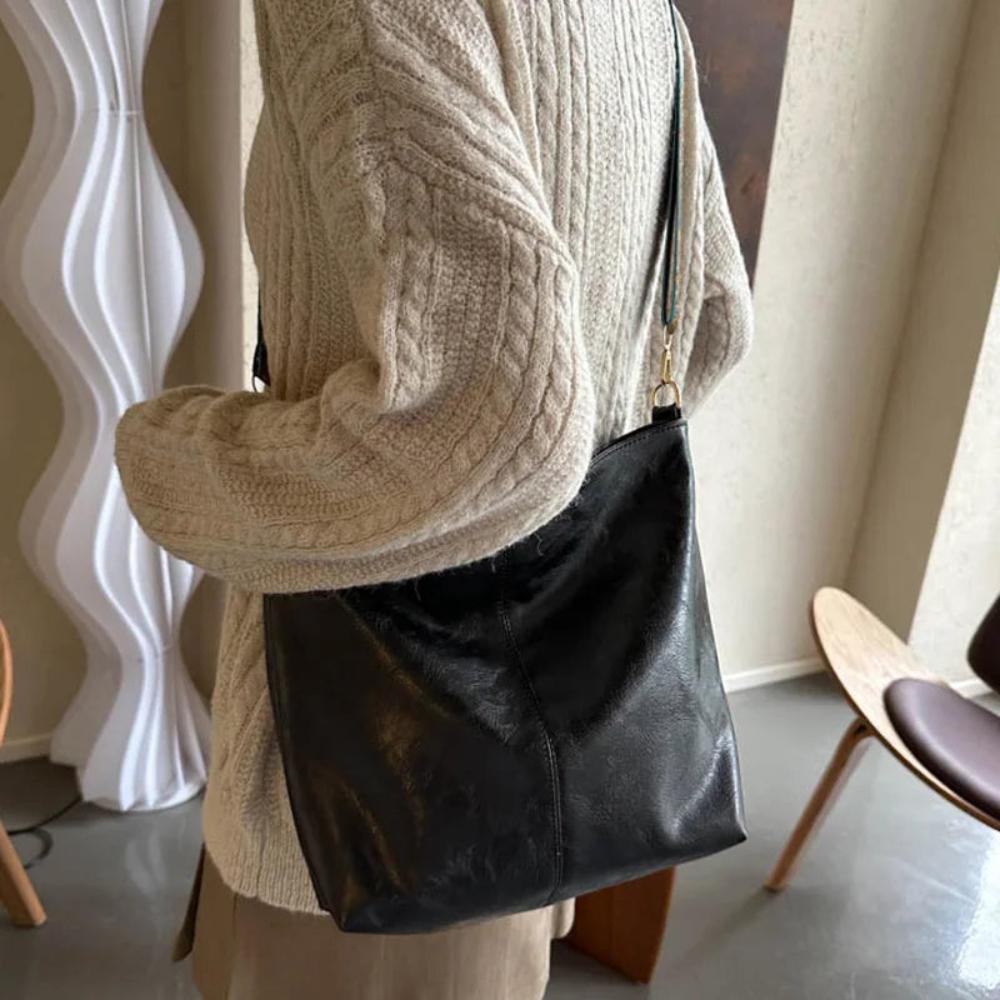 Armida | Classic Vintage Shoulder Bag